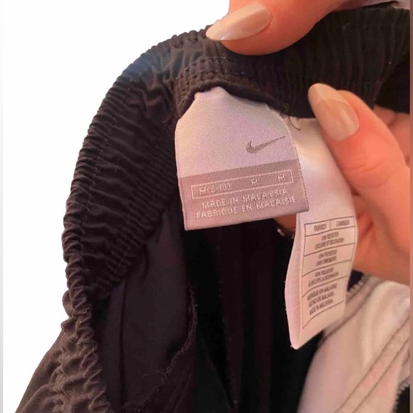 Nike Black Track Pants With White Stripes down the Sides Sweatpants - Picture 3 of 6